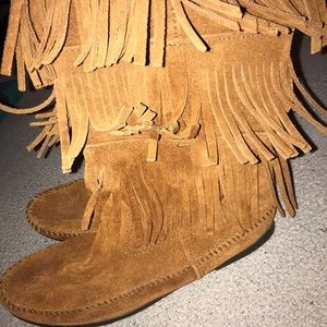 Fringe boots